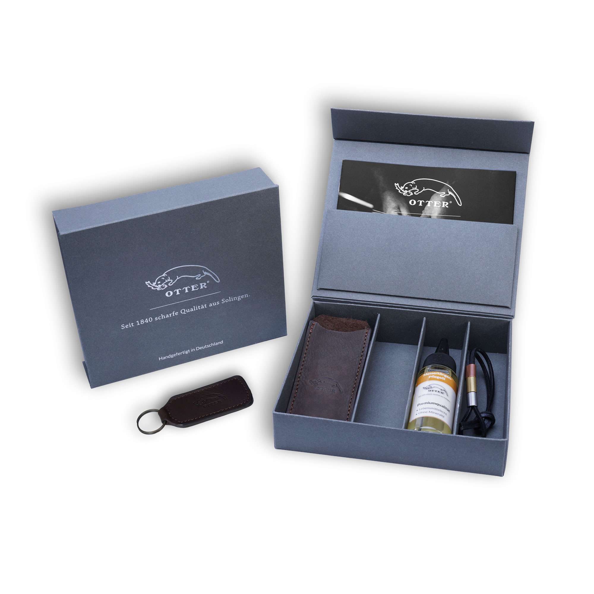 Geschenkbox: Lederetui 05 | Pflegeöl Klinge | Lederband | Schlüsselanhänger Geschenkbox: Lederetui 05 | Pflegeöl Klinge | Lederband | Schlüsselanhänger
