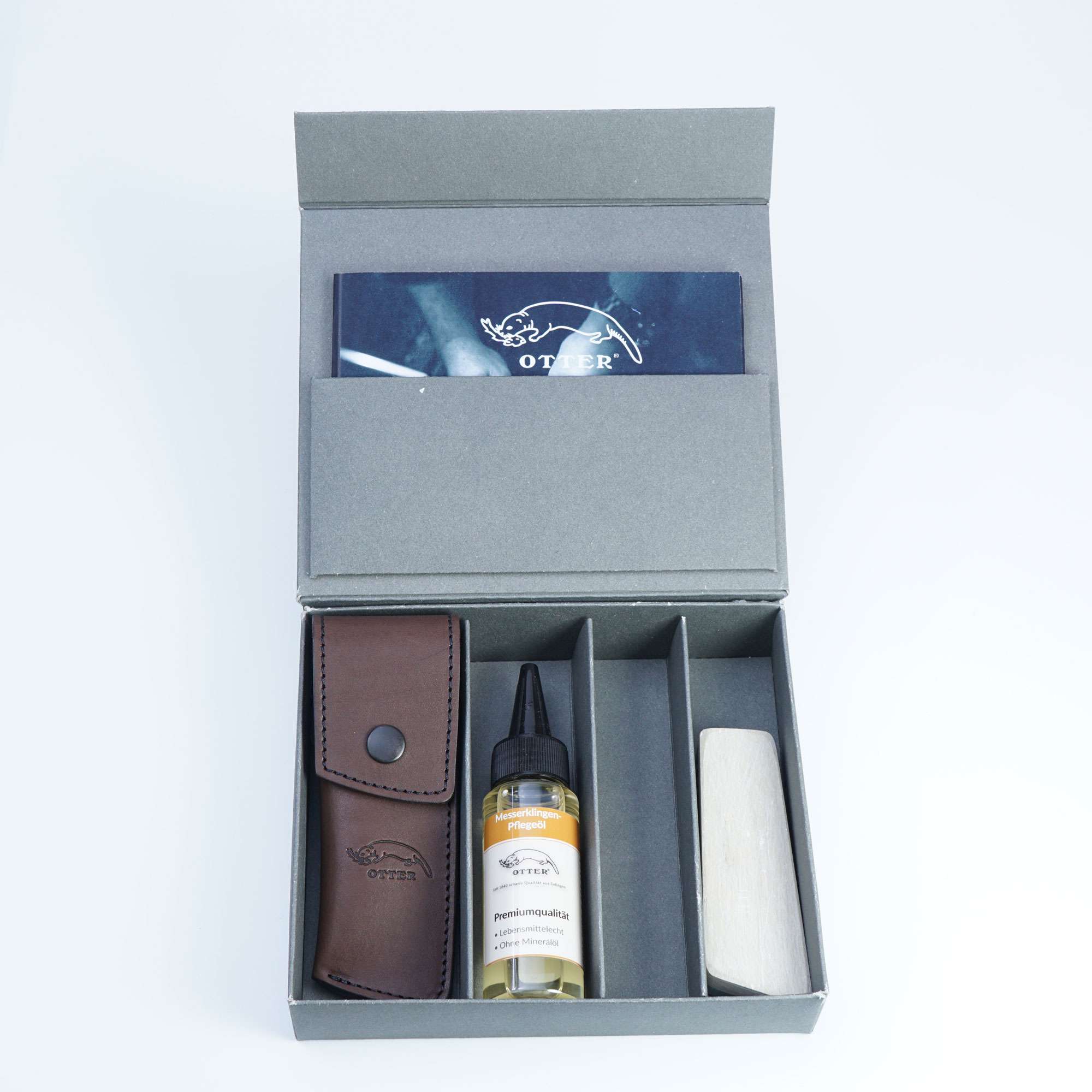 Geschenkbox 4 mit Messerholster 01, Pflegeöl Klinge und Belgischer Brocken 4